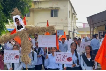 ABVP burnt the effigy of the Chief Minister in protest against the rape of minor tribal girls