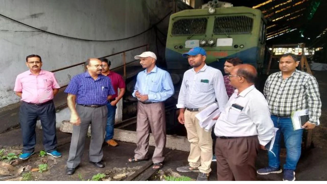 Inspection of diesel shed under construction in Patratu