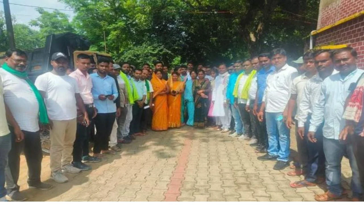 Jharkhand Democratic Revolutionary Front Gola and Chitrapur Committee expanded 1