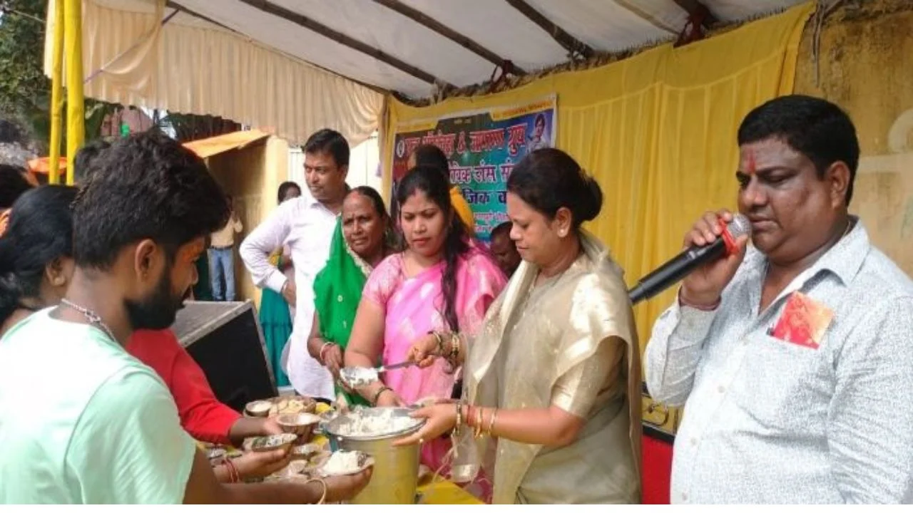 Kheer Mahabhog distributed in the ancient Shiva temple of Kaitha