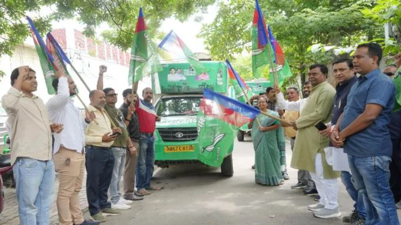 MP Chandra Prakash Chaudhary flagged off AJSU Jan Jagran Rath