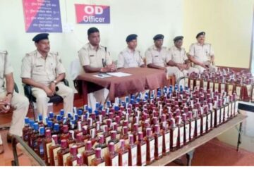 Vehicle carrying 316 bottles of illegal English liquor seized in Dhanbad, driver absconding