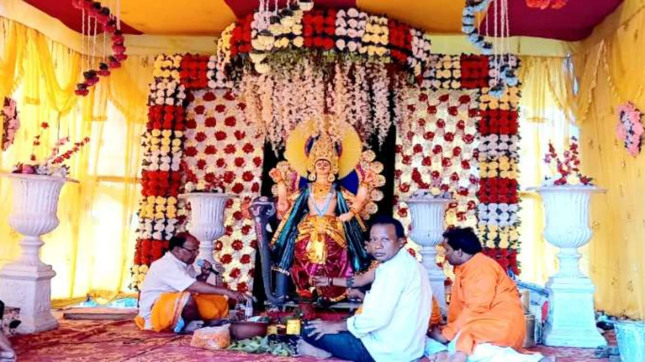 Amazing confluence of Vishwakarma Puja, devotion and joy in Bhurkunda