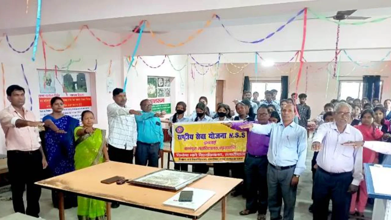 Oath taking program organized under “Swachhta hi Seva” campaign in Karnapura Mahavidyalaya