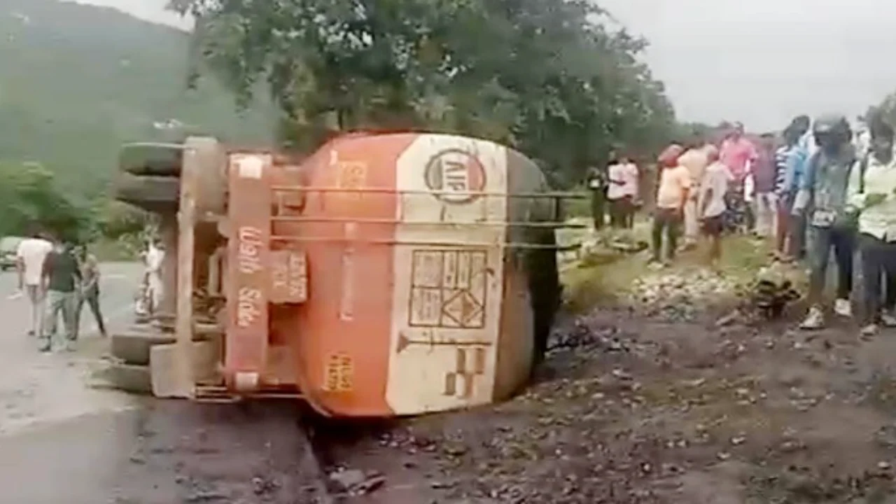 One dead, seven injured in Ranchi-Patratu road accident