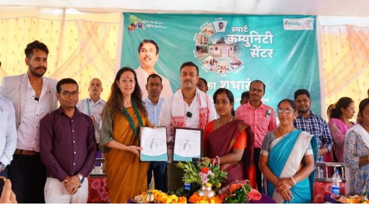 Sudesh Mahato inaugurates Smart Community Center in Piska, Silli