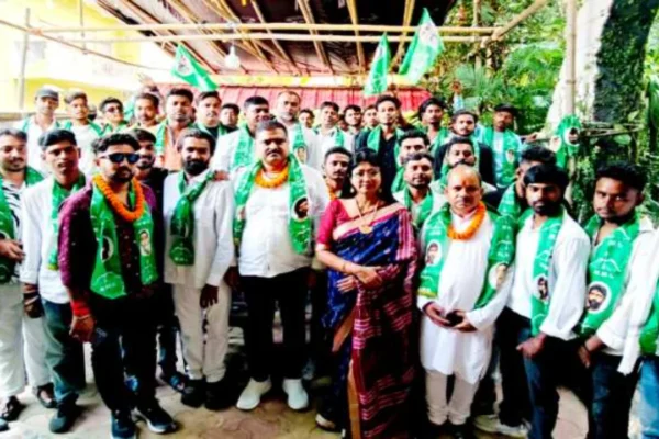 Increasing participation of youth in Jharkhand Mukti Morcha, Mahua Maji welcomed