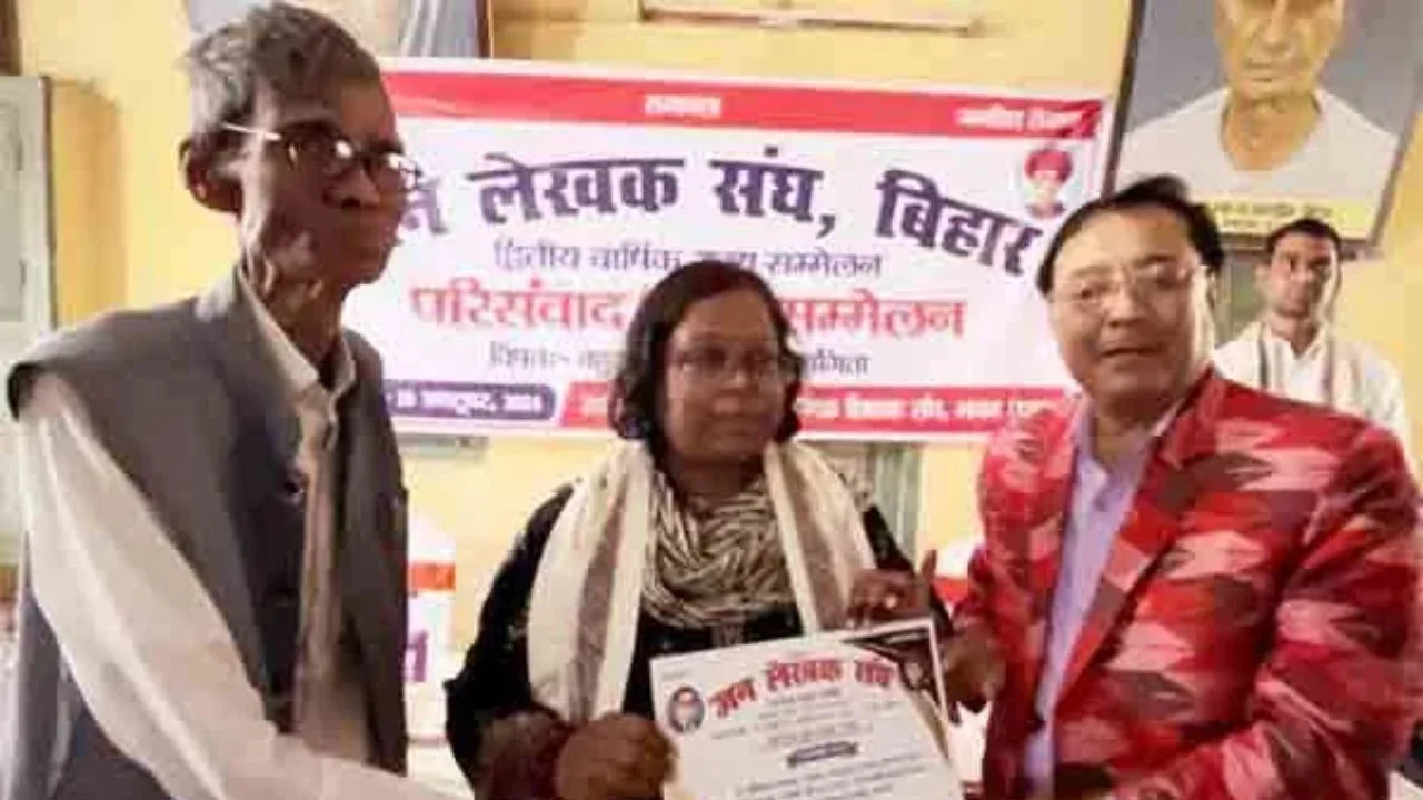 Powerful voice of tribal pain Prof. Nitisha Khalkho received Savitribai Phule Award