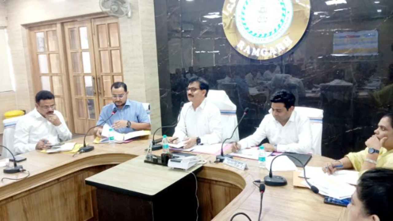 Revenue related review meeting organized in Ramgarh North Chhotanagpur division