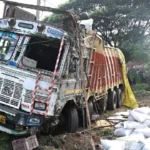 Uncontrolled truck took the lives of three girls, one girl and the driver seriously injured