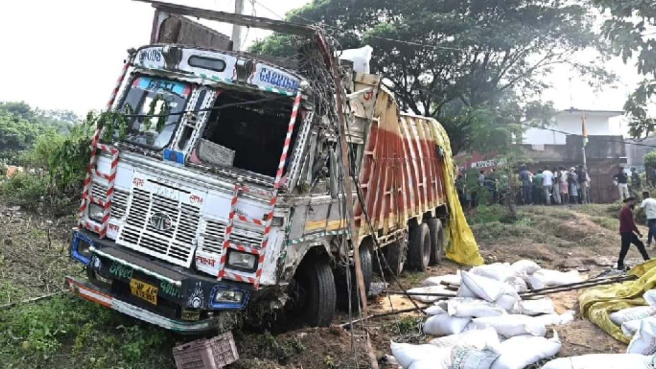 Uncontrolled truck took the lives of three girls, one girl and the driver seriously injured