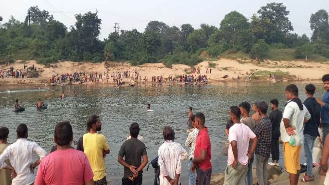 Damodar River accident