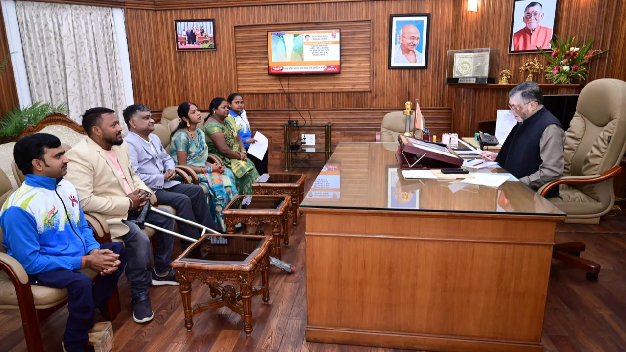 Delegation of Tana Bhagat Sangh and Paralympic Association met the Governor of Jharkhand