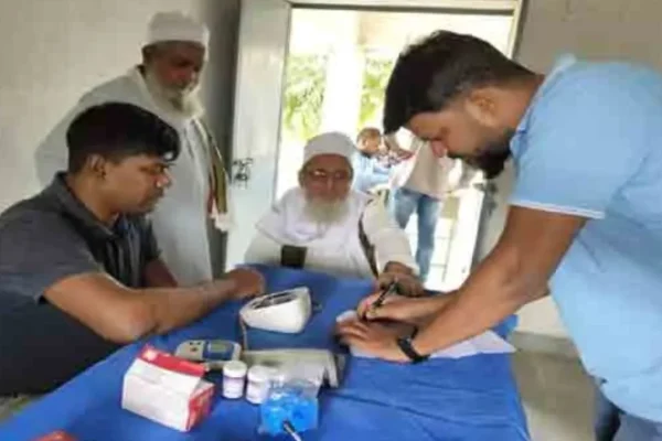 Free medical camp organized by Anjuman Islamia