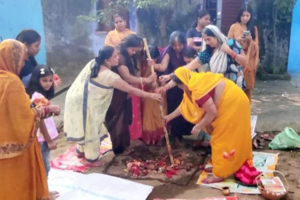 Holy festival of Bhai Dooj, sisters wished for brothers' long life and prosperity