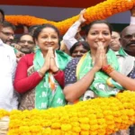 Kalpana-Soren-held-a-public-meeting-in-Barkagaon-sought-votes-in-favor-of-Amba-Prasad