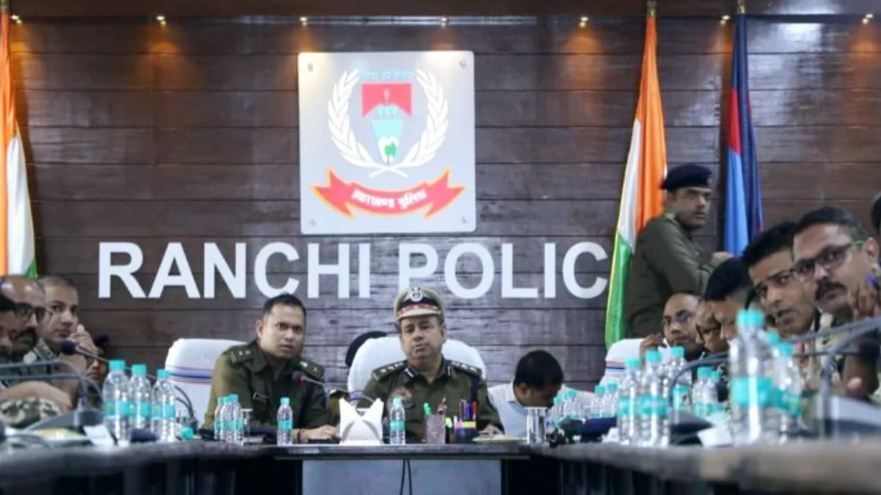 Meeting-held-in-Ranchi-SSP-office-regarding-first-phase-elections