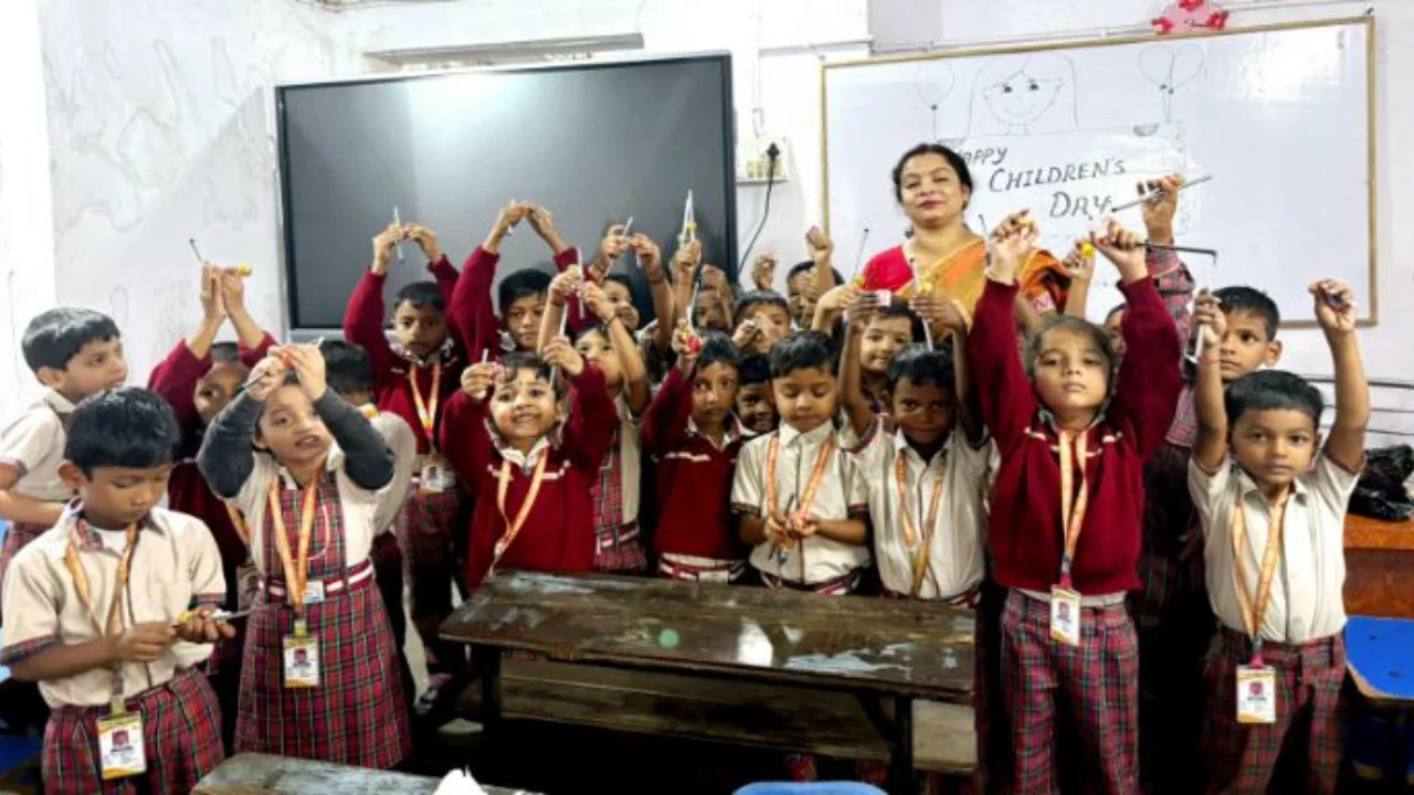 Sayal-Childrens-Day-celebrated-with-pomp-in-SS-DAV-Public-School