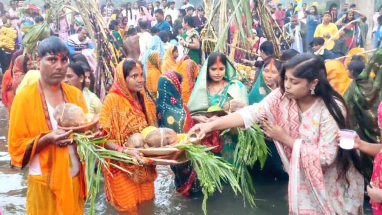 The four-day Chhath festival of folk faith concluded with the offering of Arghya to the rising sun